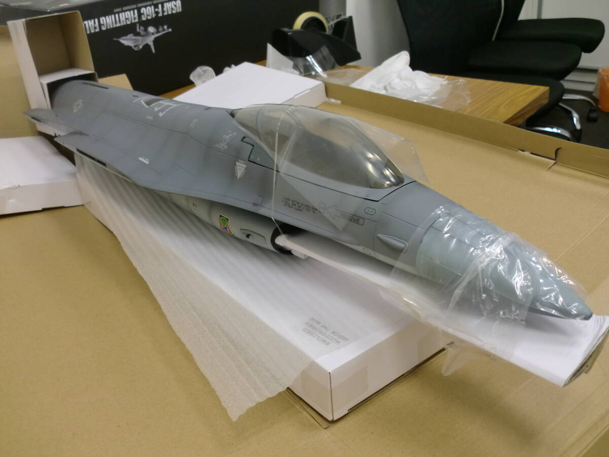 ☆☆☆　 レア希少 新品 1/18 BBI Elite force F-16C Fighting Falcon "Operation Enduring Freedom 2001" 　 ☆☆☆_3