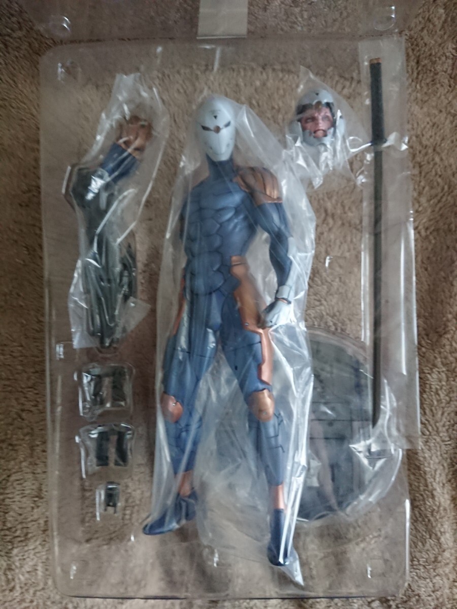 【中古美品】サイボーグ忍者　メタルギアソリッド　　1/6　スタチュー　メタルギア_2
