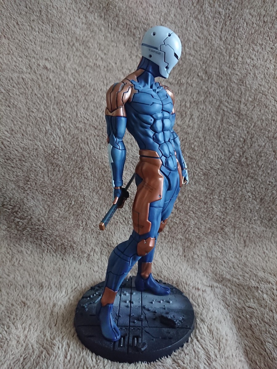 【中古美品】サイボーグ忍者　メタルギアソリッド　　1/6　スタチュー　メタルギア_4