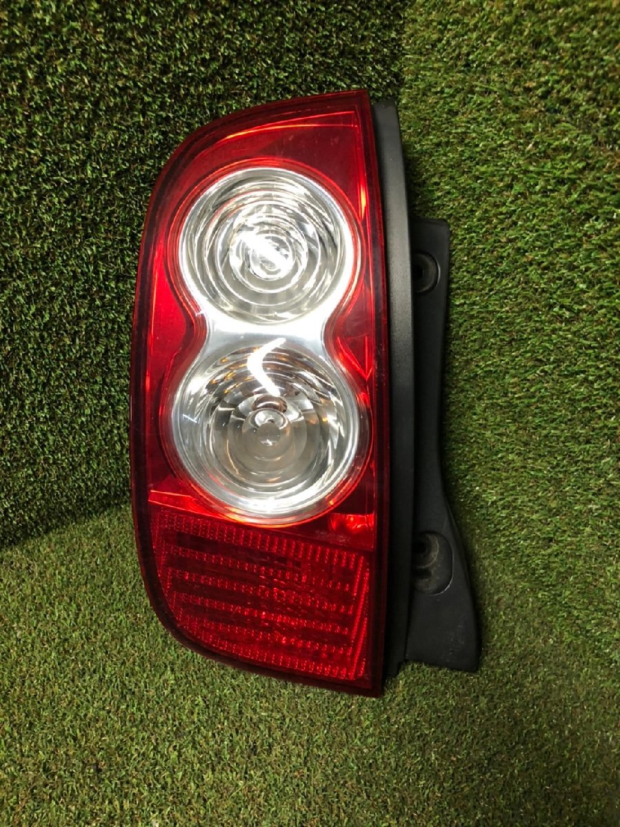 【K060】日産　K12系　マーチ　後期型　純正　左テールランプ　ICHIKOH D019_1