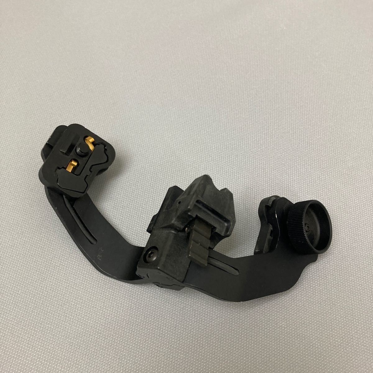 米軍実物 ITT社製 Dual Headmount Adapter ダブル Jアーム PVS-14 軍放出品 良品(ヘルメット)|売買された ...