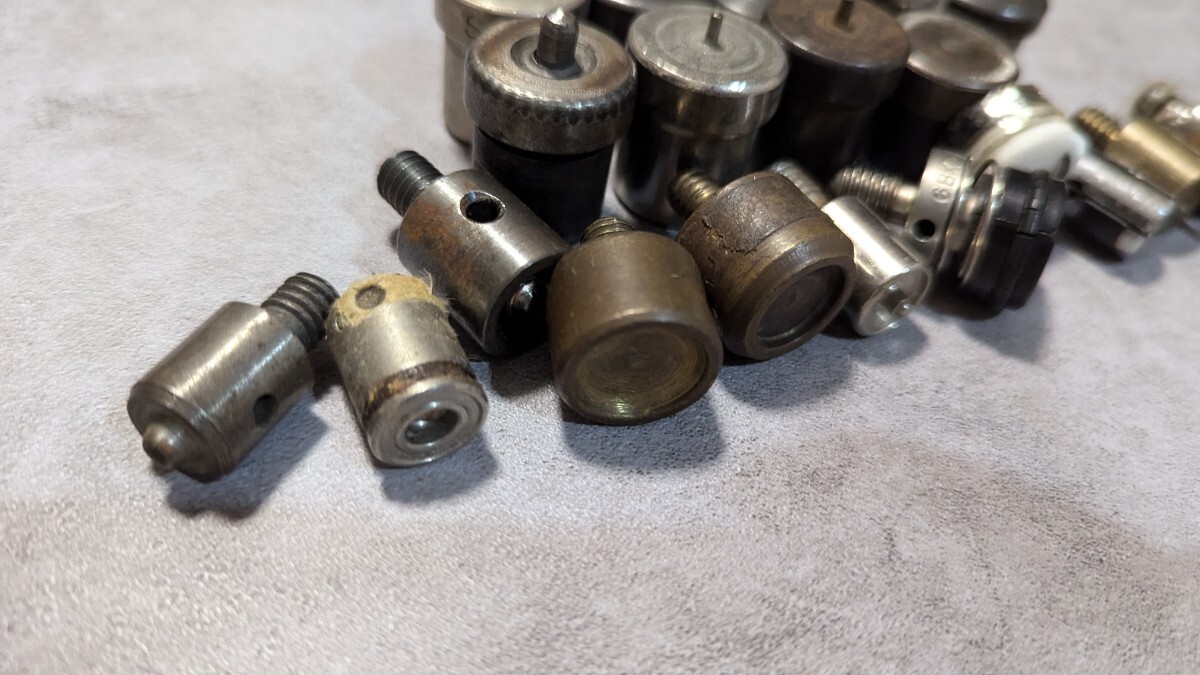 レザークラフト　駒　ハンドプレス_2