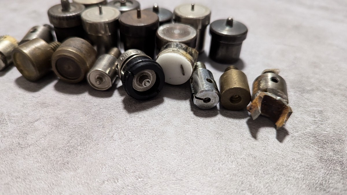 レザークラフト　駒　ハンドプレス_3