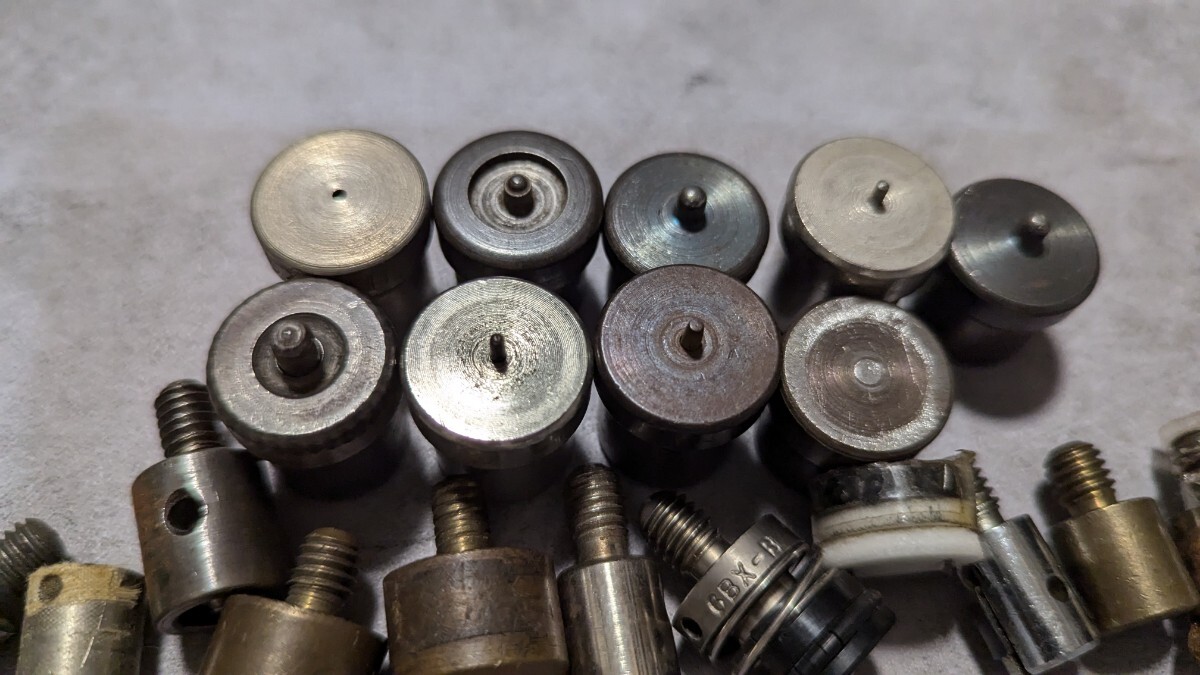 レザークラフト　駒　ハンドプレス_4