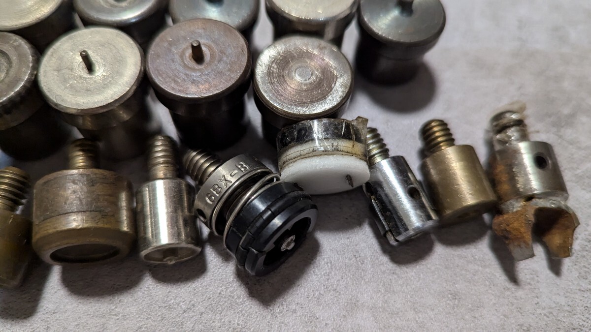 レザークラフト　駒　ハンドプレス_5