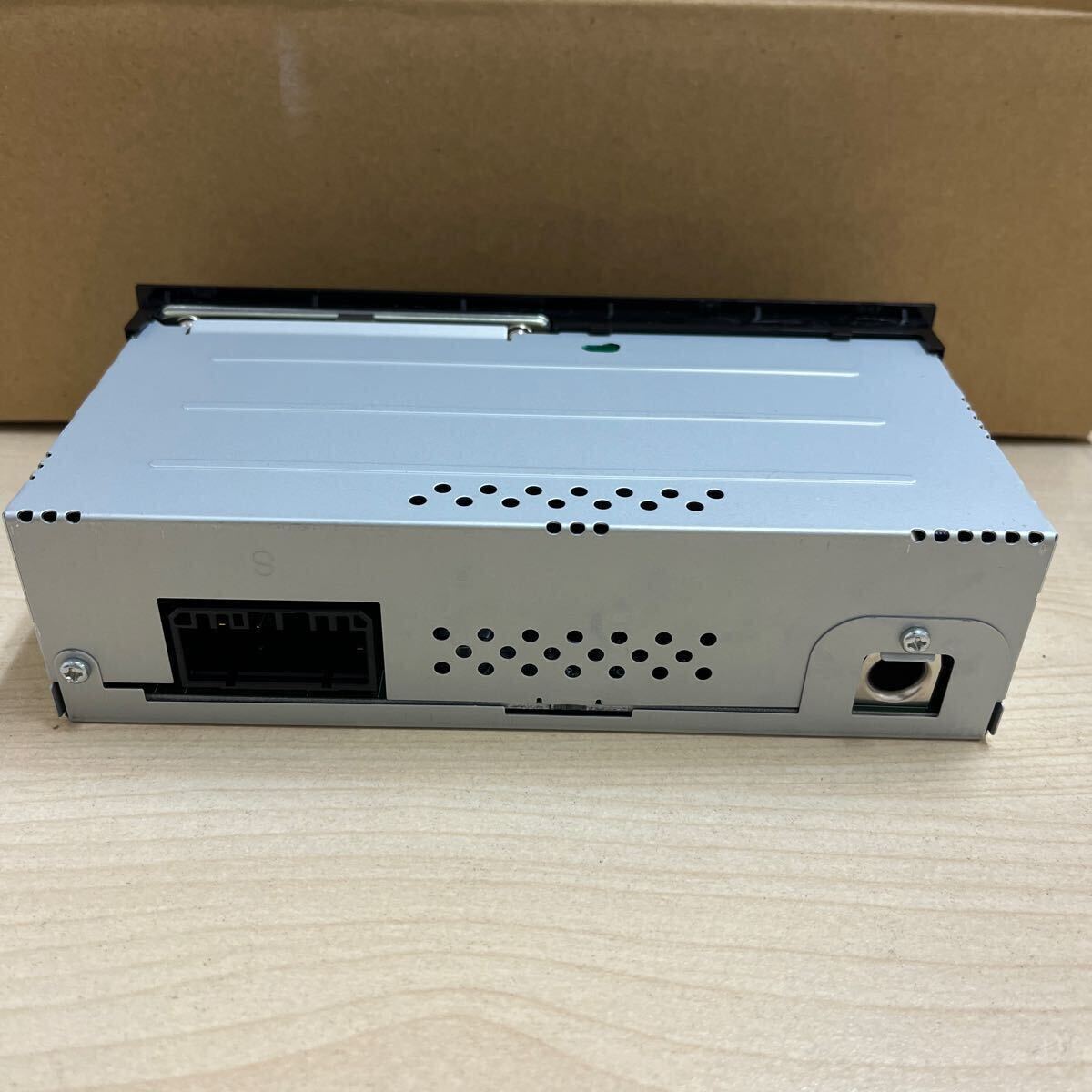 スズキ　エヴリィFMラジオ 新車外し エブリイ スピーカー内蔵FM／AMラジオ　日産　クリッパー　軽トラック_5