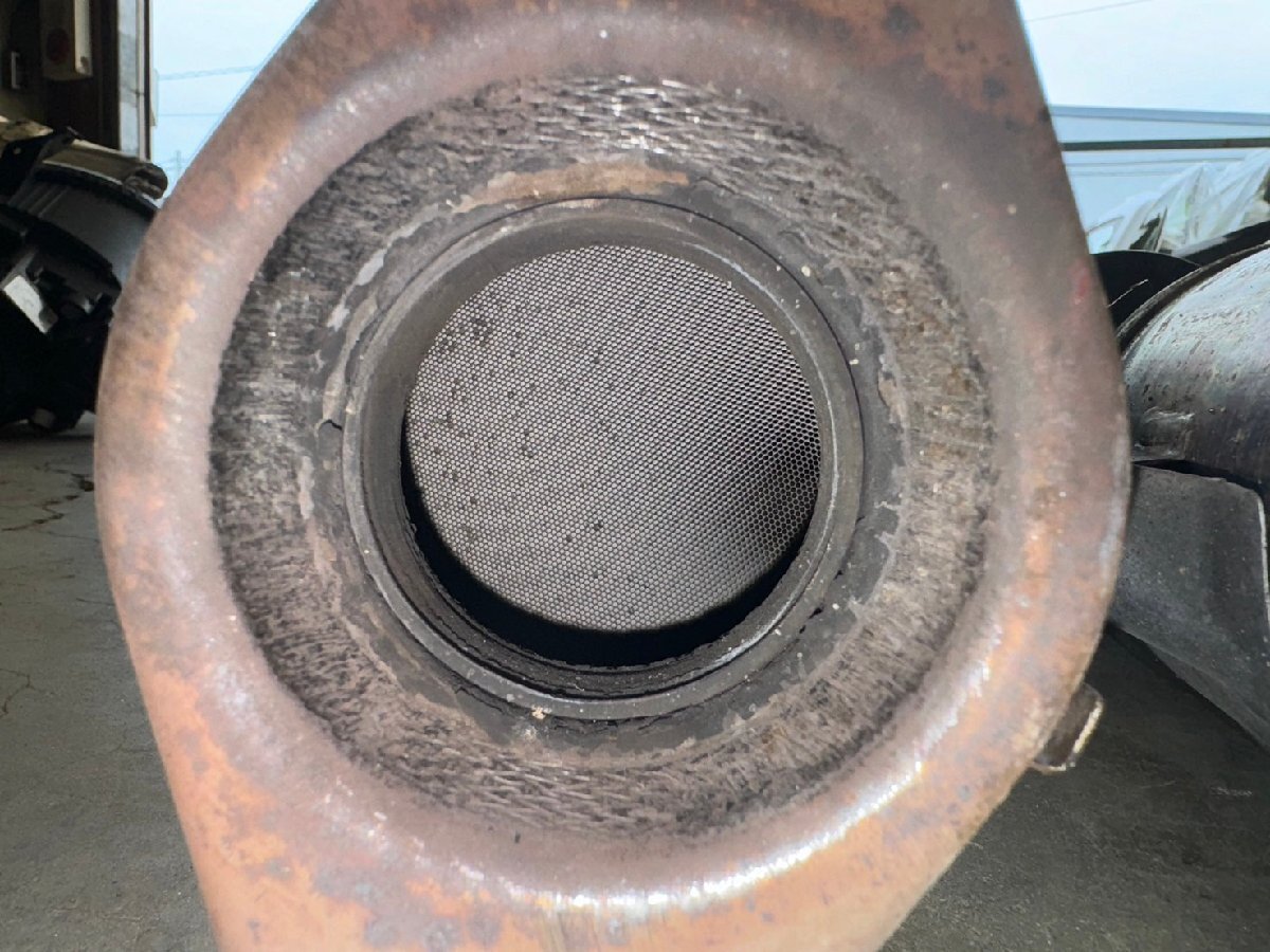 30 プリウス (ZVW30) 触媒 2ZR-FXE TB2 GP2 トヨタ 純正 コンバーター