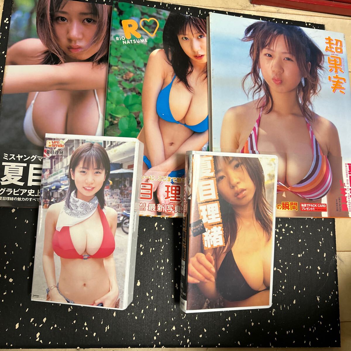 夏目理緒VHS2本写真集3冊セット_1