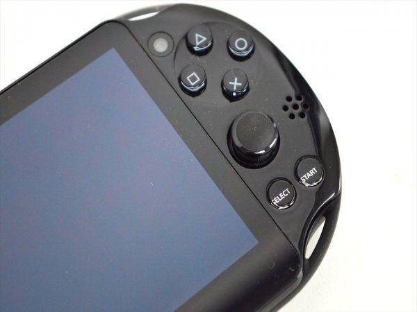 KM611○中古品○SONY PS Vita PCH-2000 本体 メモリーカード16GB・充電