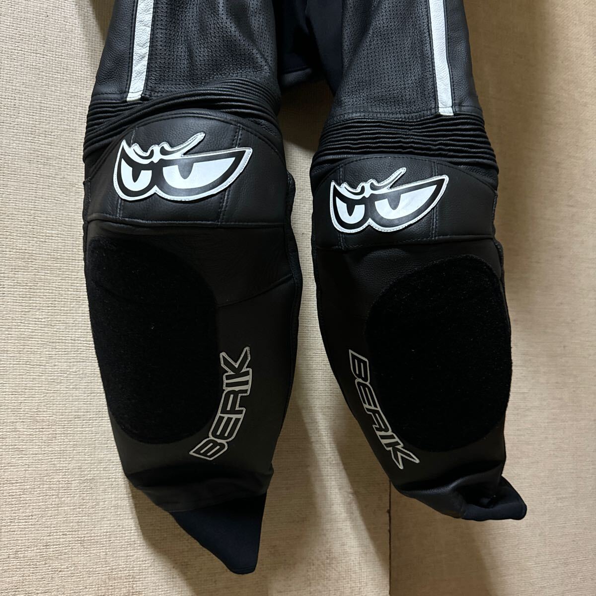 【新品まとめ売り】 BERIK レザー レーシングスーツ MFJ公認 ベリック 革ツナギ レーシングブーツ グローブ レース用 レーシンググローブ_4