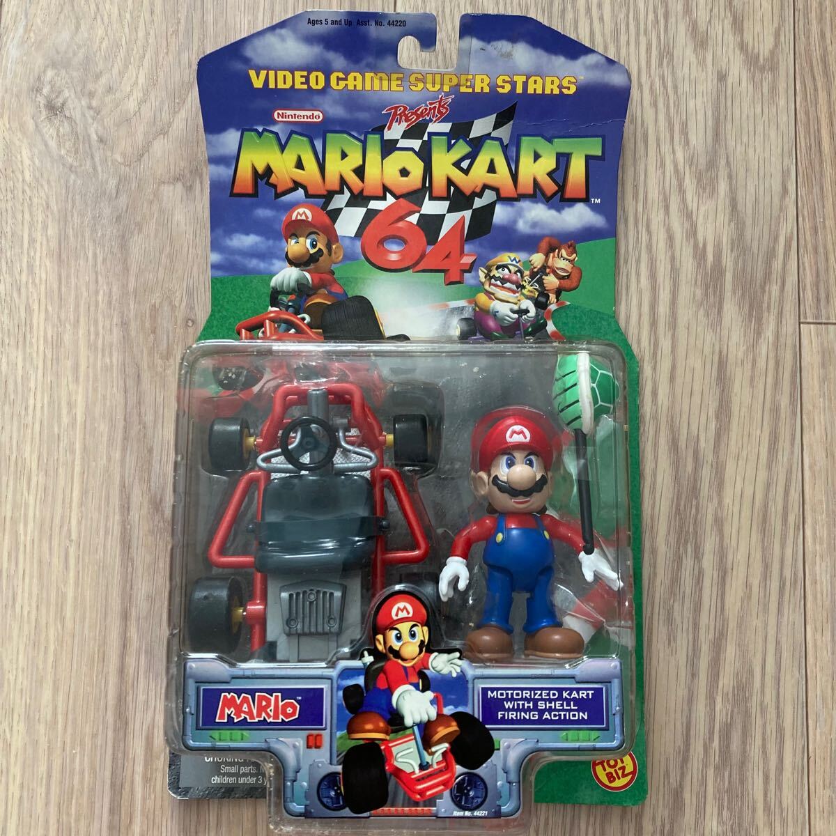 送料無料 ☆ 未開封 TOY BIZ VIDEO GAME SUPER STARS MARIO マリオカート64 マリオ フィギュア Toy Biz NINTENDO_1