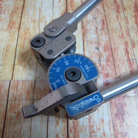 【中古品】SWAGELOK MS-HTB-10M　ベンダー MS-HTB-10M Swagelok ハンドチューブベンダー 0 Bend 24mm