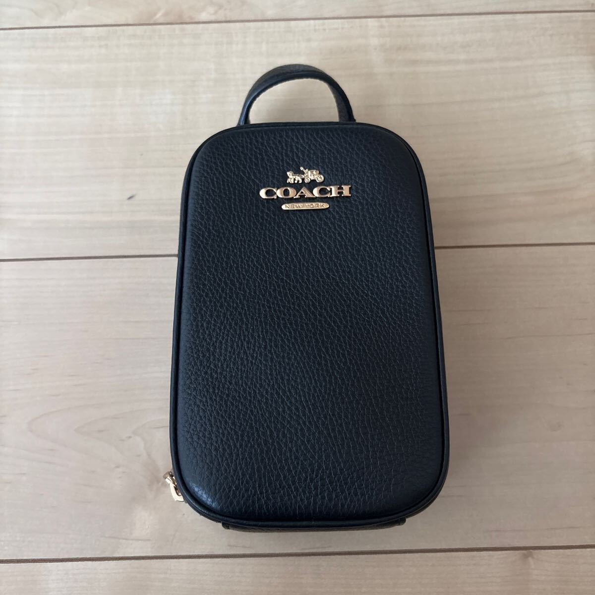 コーチ COACH ブラック ショルダーバッグ 斜め掛け レザー ポーチ