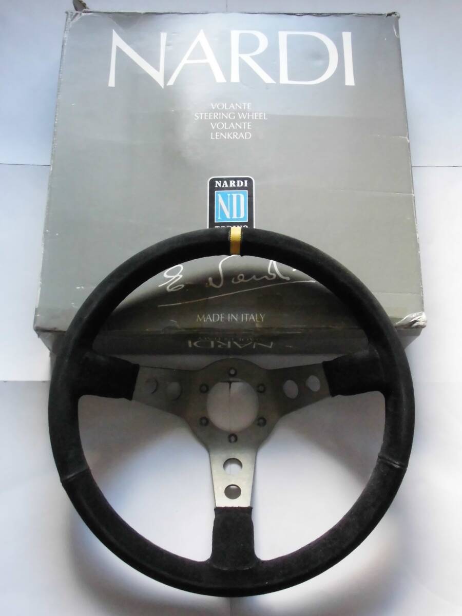 中古・良品(箱付き)＞ステアリング [NARDI ディープコーン] (サイズ