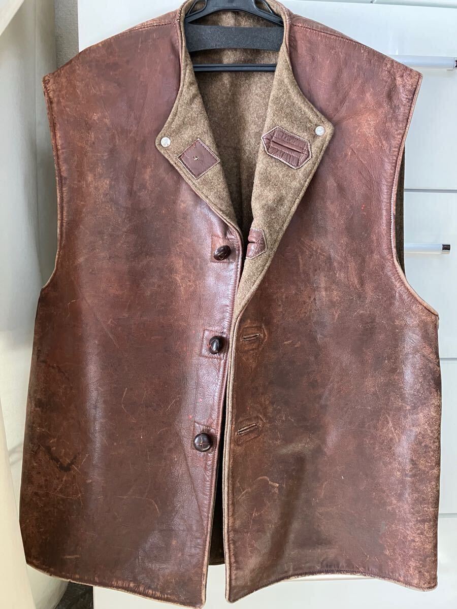 50's イギリス軍　ジャーキンベスト　ブラウン サイズ1 希少 50′s イギリス軍 ジャーキンベスト JERKIN P.V.C サイズ1 レザー