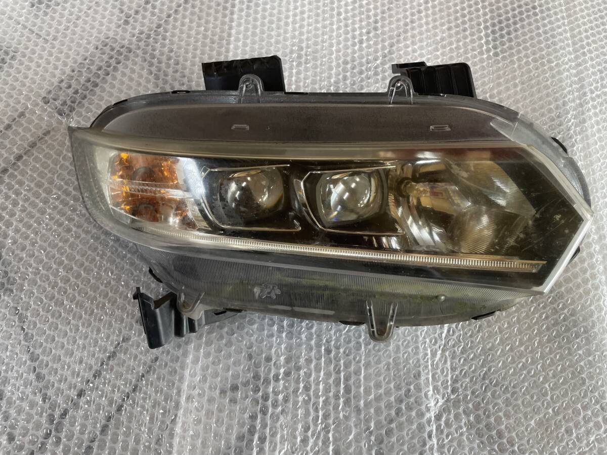 ホンダ S660 JW5 右ヘッドライト STANLEY W2301 中古 JW5 S660 STANLEY S660★右ヘッドライト 88-956-S★LED 右ヘッド