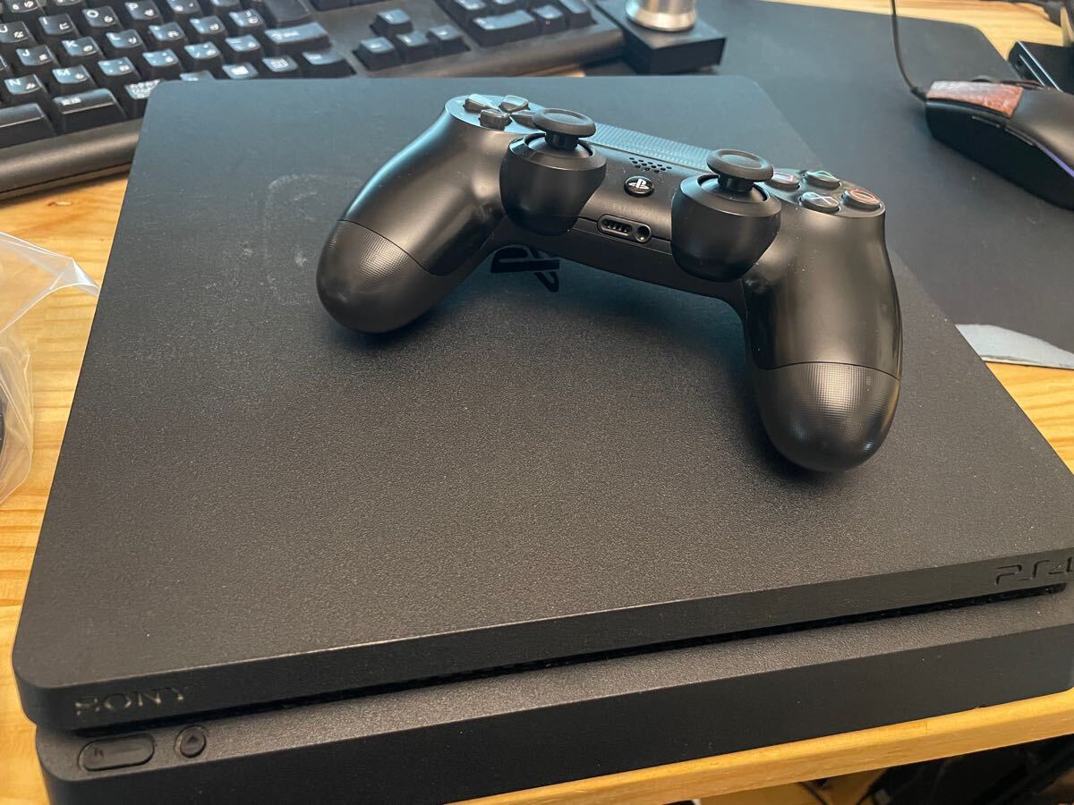 中古 PlayStation 4 ジェットブラック 500GB ジェット・ブラック 500GB