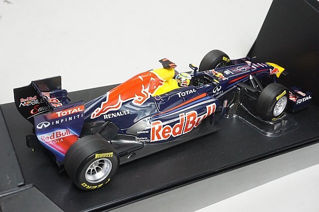ミニチャンプス PMA 1/18 レッドブル レーシング ルノー RB7 S