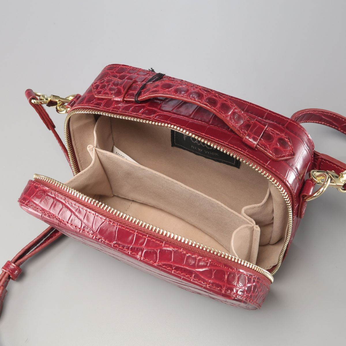 GQ9367△Falchi New York ファルチ*クロコ型押しレザー*スクエア*2way