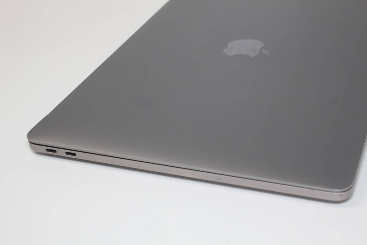 MacBook Pro（13インチ，2016，Thunderbolt 3ポートx 2）256GB/8GB 