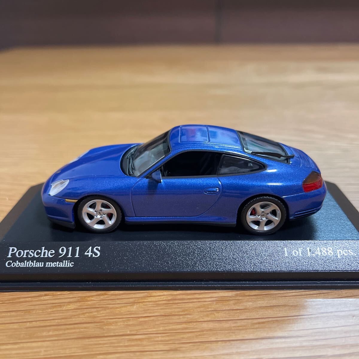 ポルシェ 911 4S 2001 （ブルーメタリック） （1/43スケール