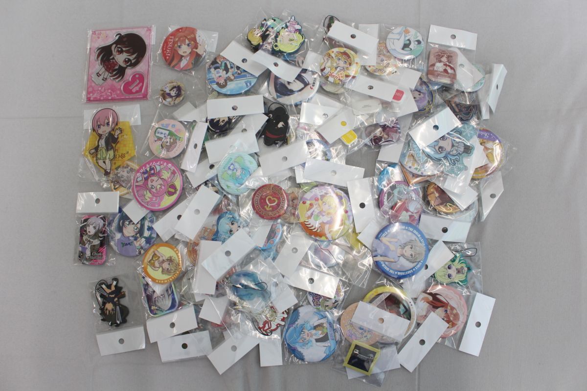  P00 彼女お借りします かのかり 五等分の花嫁 ごと嫁 他 アクリルスタンド 缶バッジ 他 まとめ大量グッズセット品(その他)｜売買されたオークション情報、yahooの商品情報をアーカイブ公開 - その他