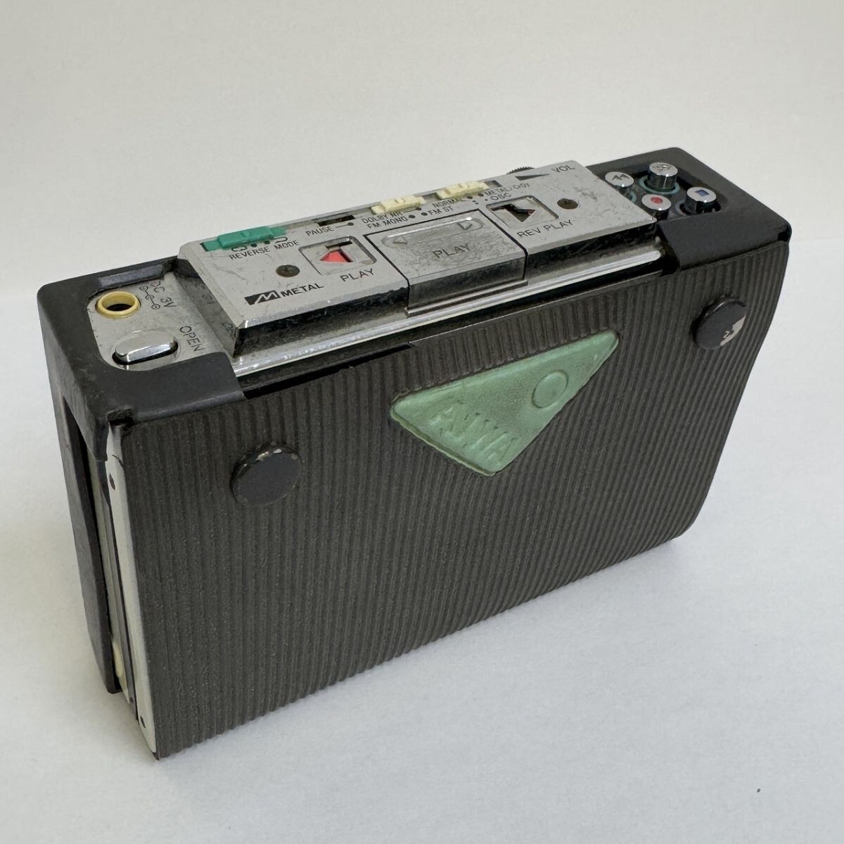 I461-I57-3390◎ AIWA アイワ TV・FM・AM 5バンド HS-J9 カセット