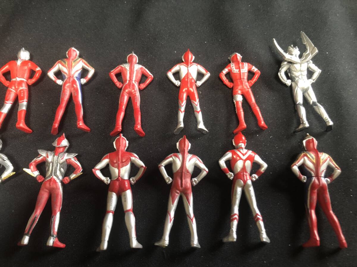 キャラエッグ おまけ食玩】ウルトラマン 18種セット 【公式通販】