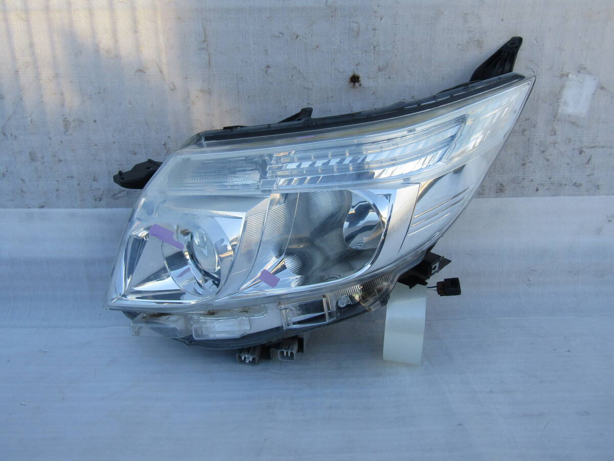 ノア LED ZRR80G 前期 純正 左 Yahoo!オークション ヘッドライト 