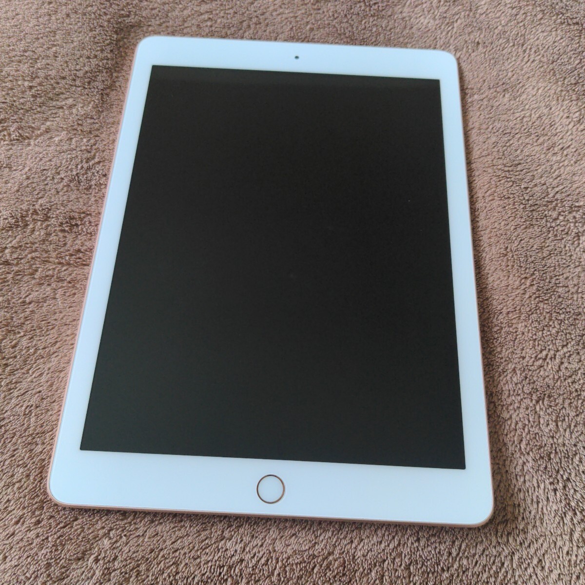Apple iPad 第6世代 32GB ゴールド Wi-Fiモデル 【公式通販】