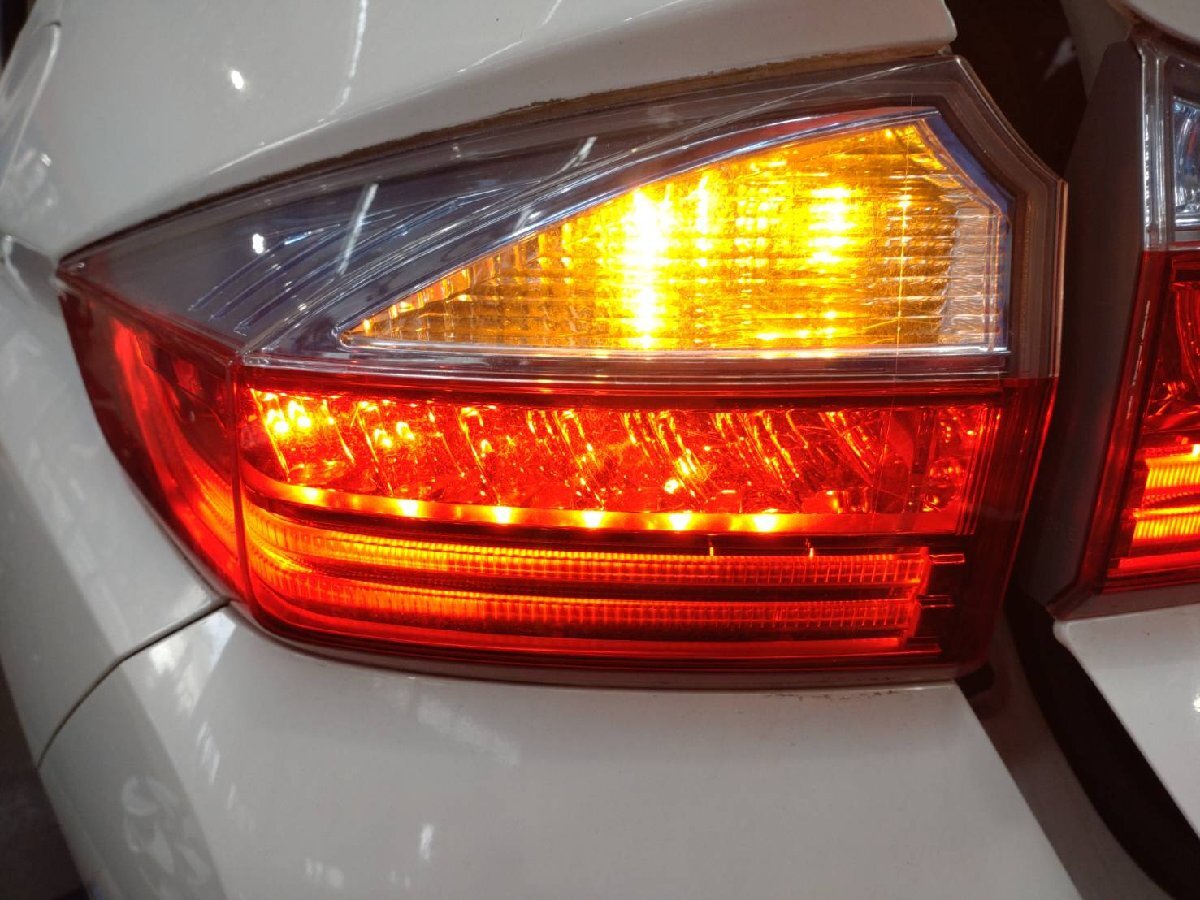 ▲ テールライト 左 220-18241 グレイス ハイブリッド DAA-GM4 グレイス ホンダ 純正 中古 2UPJ-44171536]S2000(AP1)左テールランプ C9