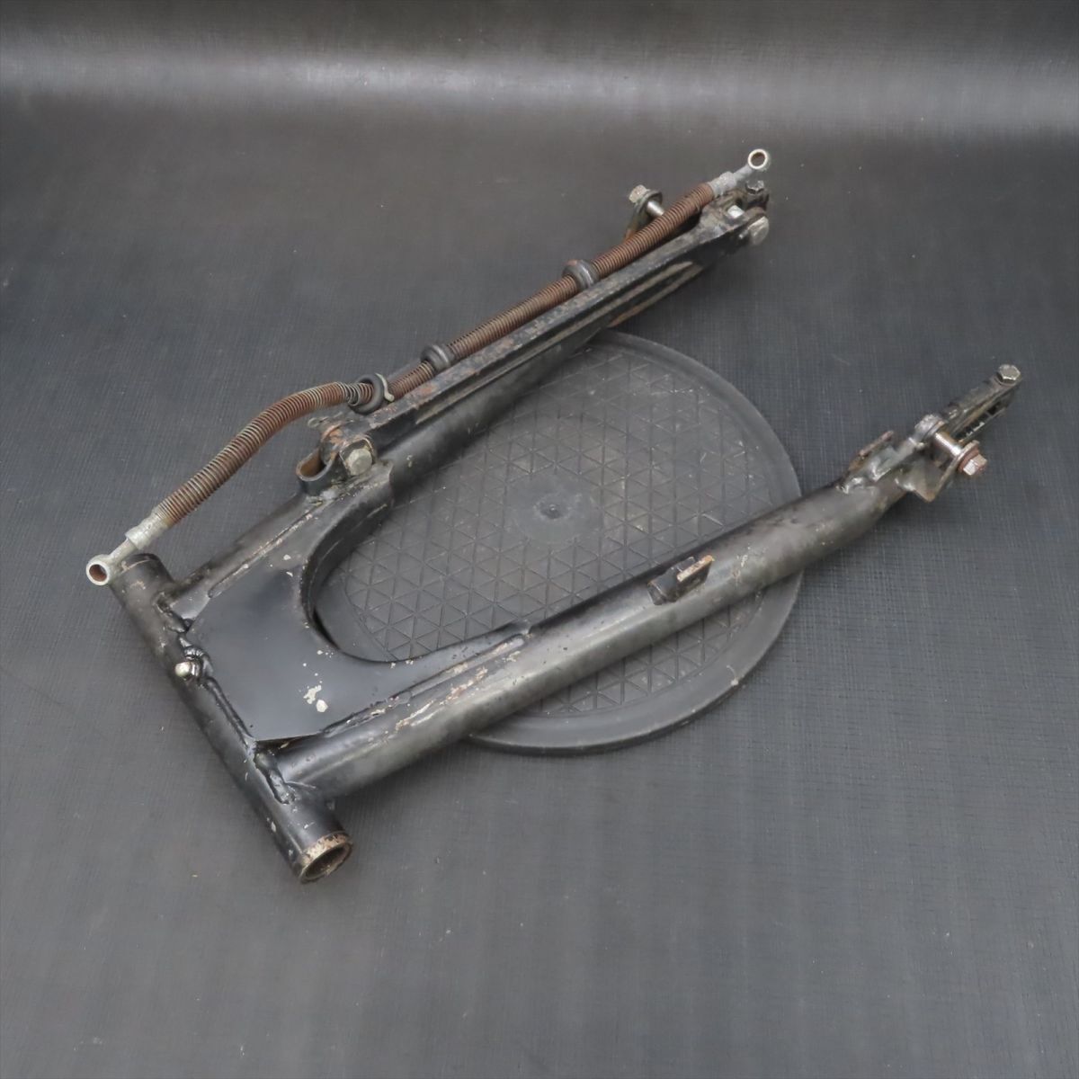 カワサキ KZ900LTD KZ1000LTD 純正 スイングアーム【140】 USA-L-291
