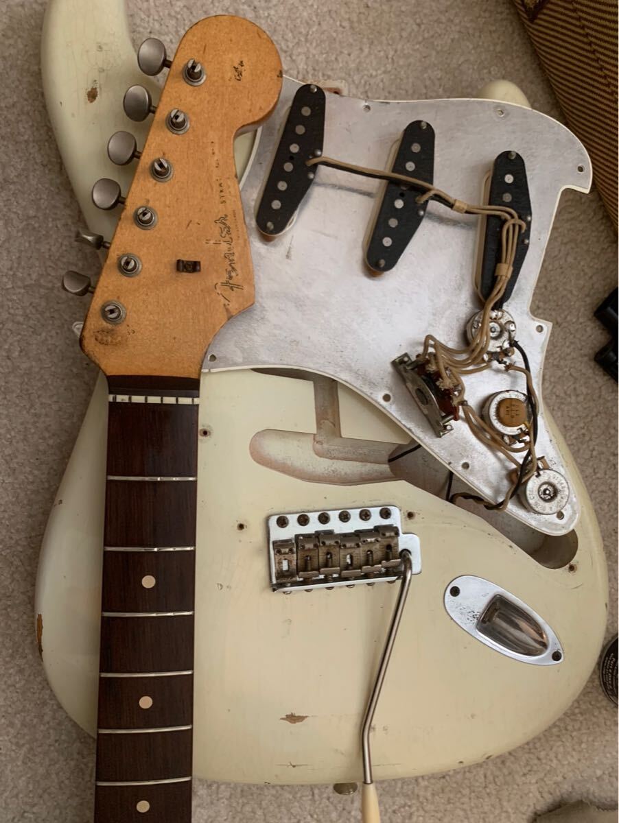 Fender Stratocaster custom shop 1961ボディ。61年製ネック_9
