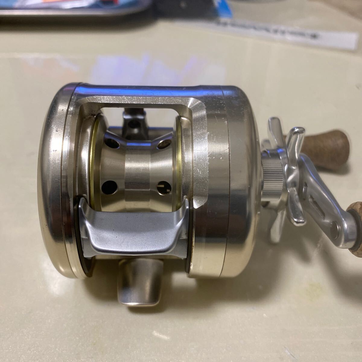 ダイワ　ミリオネア　CV-Z 205 ウッドハンドル付　_4