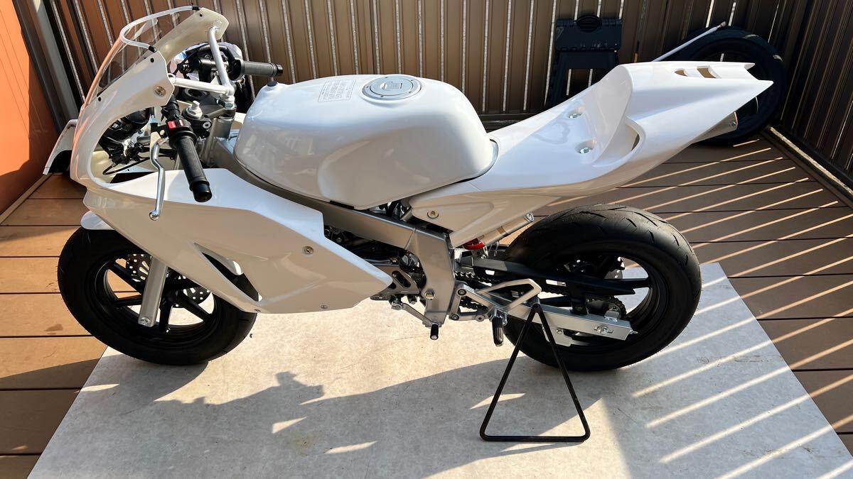 新車外し　ホンダ　NSF100 2024年モデル　HRC　純正チェーン　420_2