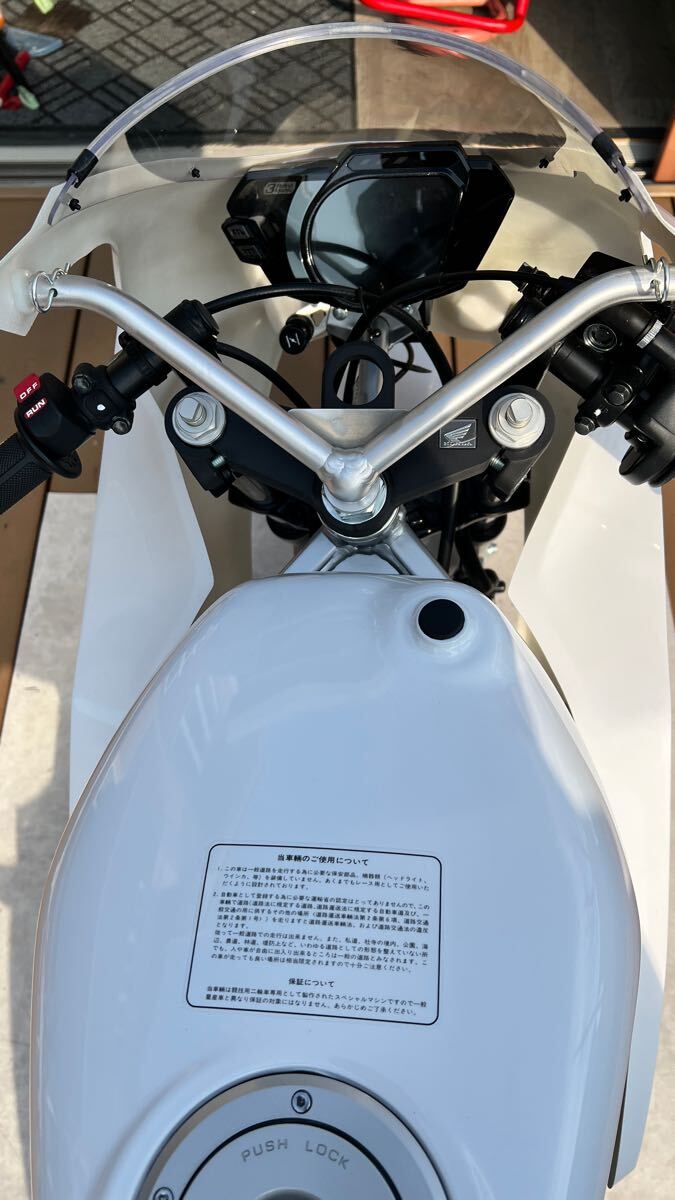 新車外し　ホンダ　NSF100 2024年モデル　HRC　純正チェーン　420_3