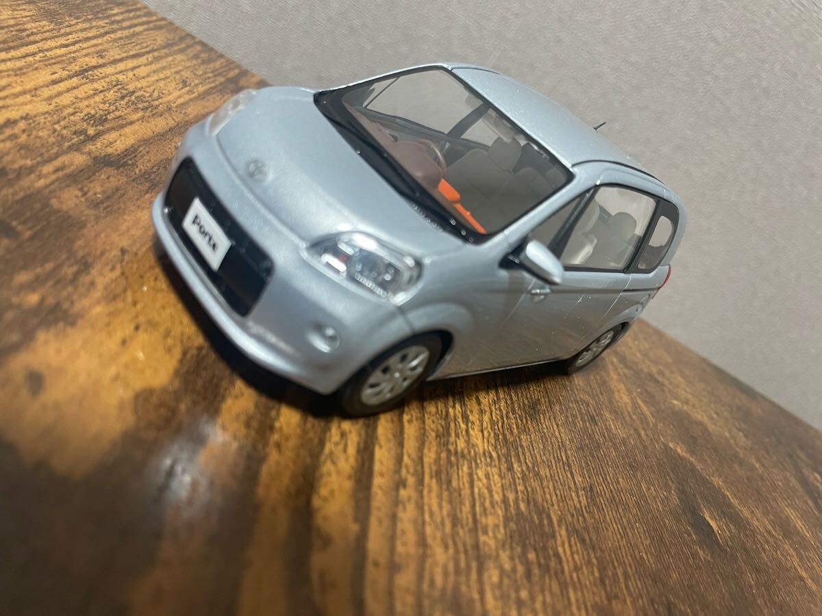トヨタ ポルテ　8S1 ライトブルーマイカメタリック　　1/30色見本ミニカー非売品 _1