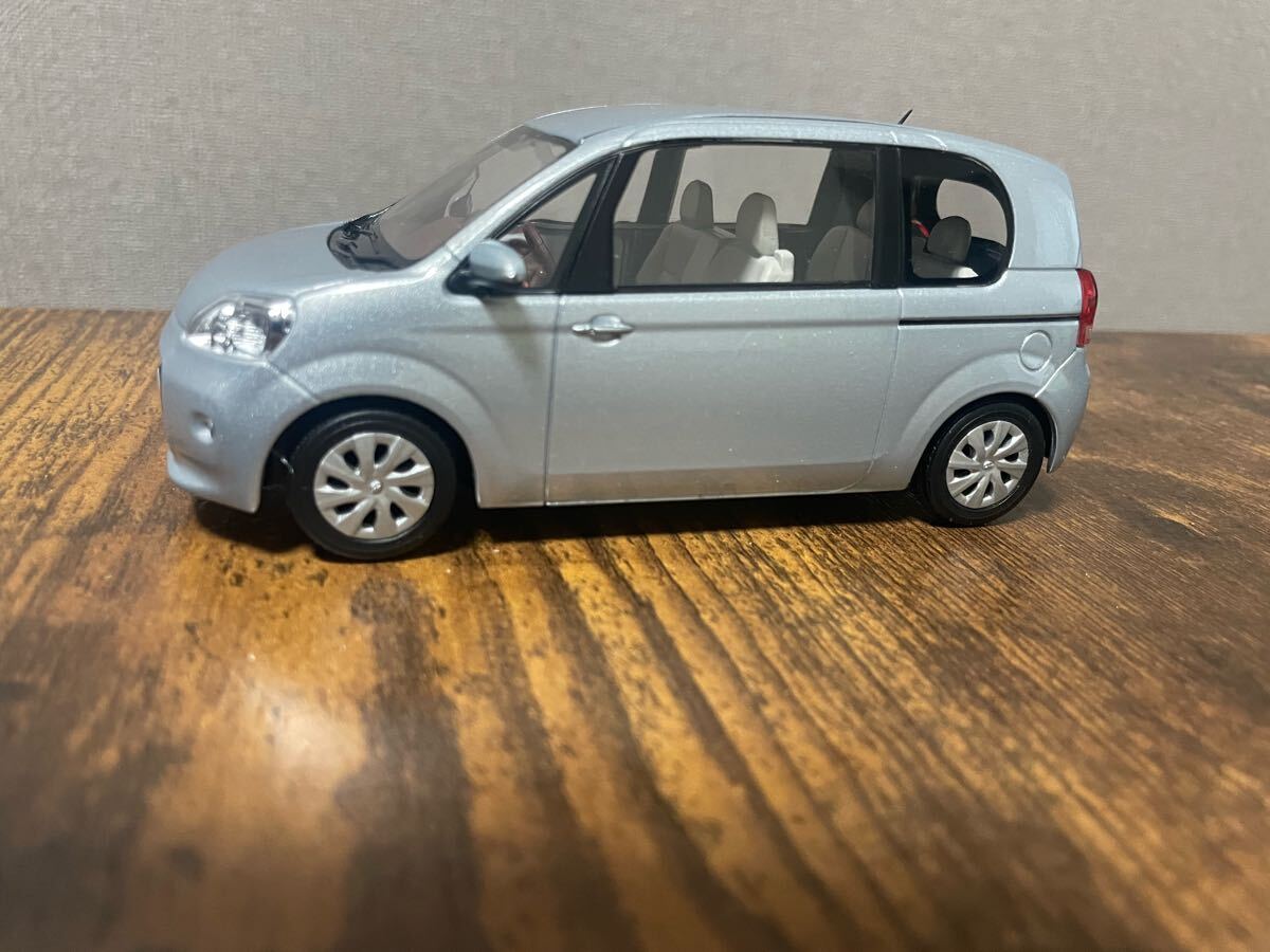 トヨタ ポルテ　8S1 ライトブルーマイカメタリック　　1/30色見本ミニカー非売品 _2