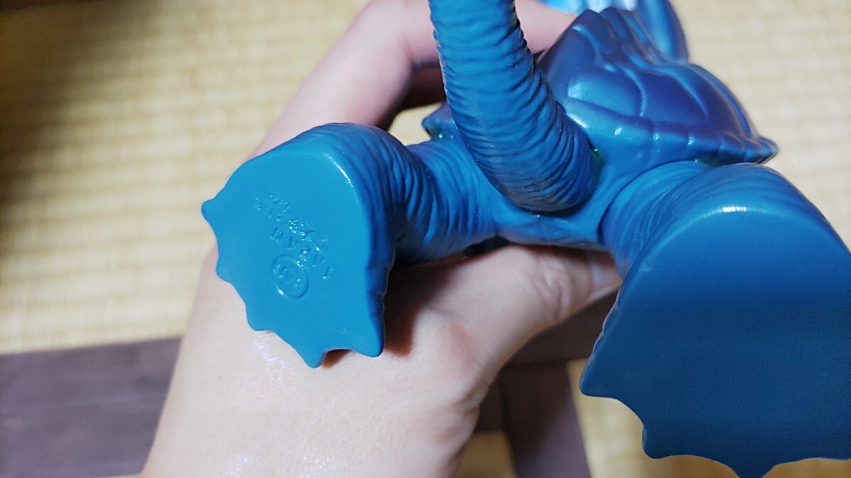 中古美品!】マルサン ガメラ1995 スモールサイズ 電撃怪獣大作戦 目と