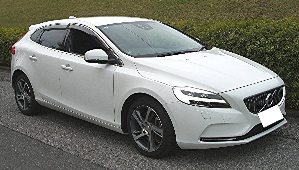 艶美車＆D-TB！良燃費21km、2.0 D4インスク、検R8年10月、8速AT、黒革、LED、ナビ＆TV＆Bカメラ、快調＆禁煙＆買得車_1