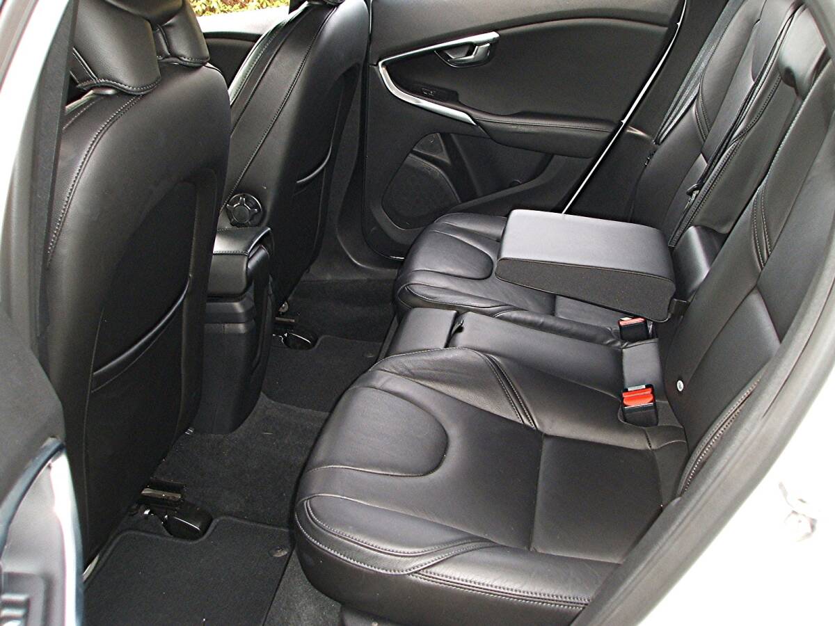 艶美車＆D-TB！良燃費21km、2.0 D4インスク、検R8年10月、8速AT、黒革、LED、ナビ＆TV＆Bカメラ、快調＆禁煙＆買得車_7