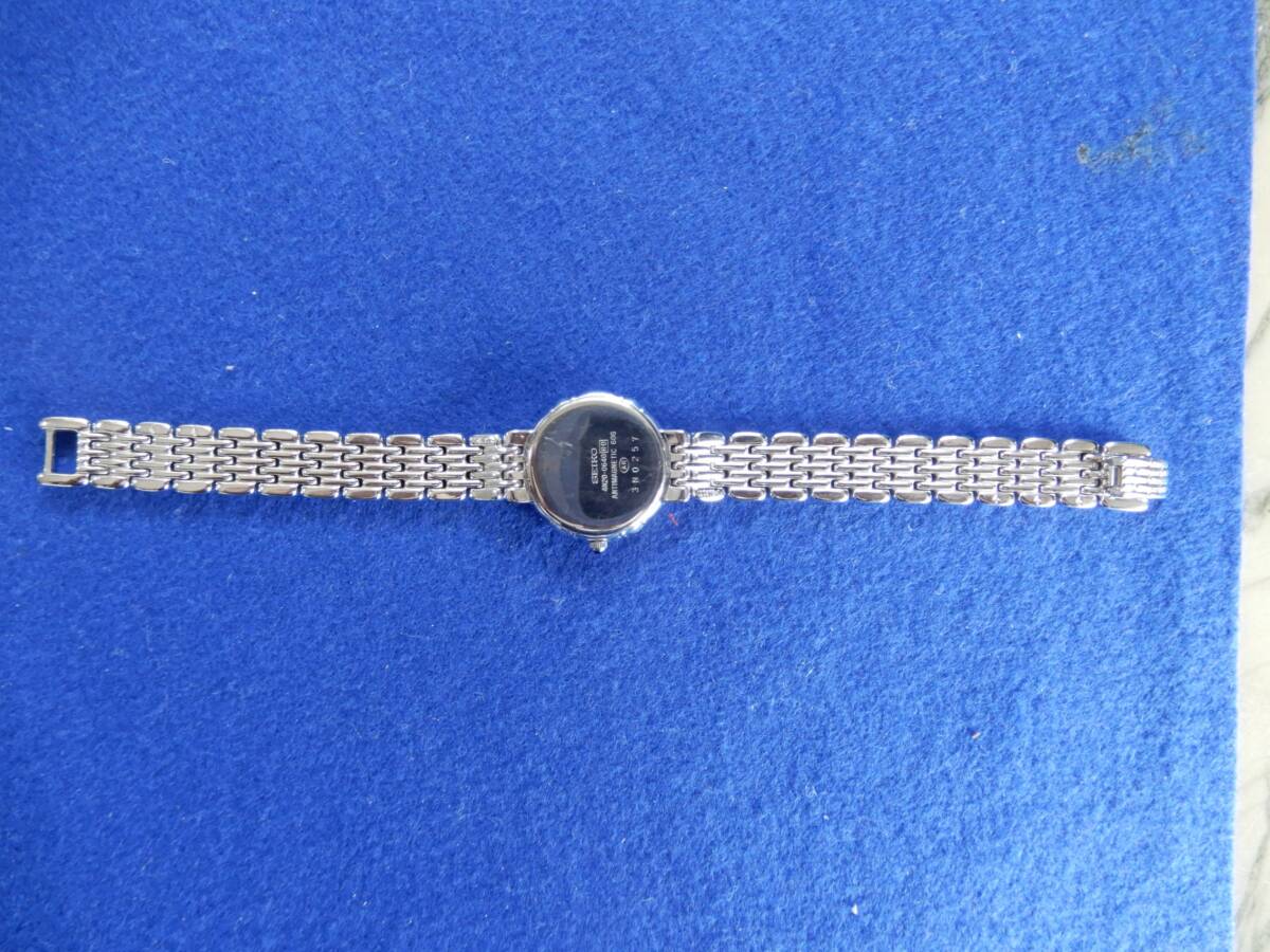 レディース腕時計 SEIKO EXCELINE Quartz　セイコー・エクセリーヌ　クォーツ　宝石付きシルバー文字盤　4N20-0640 _4