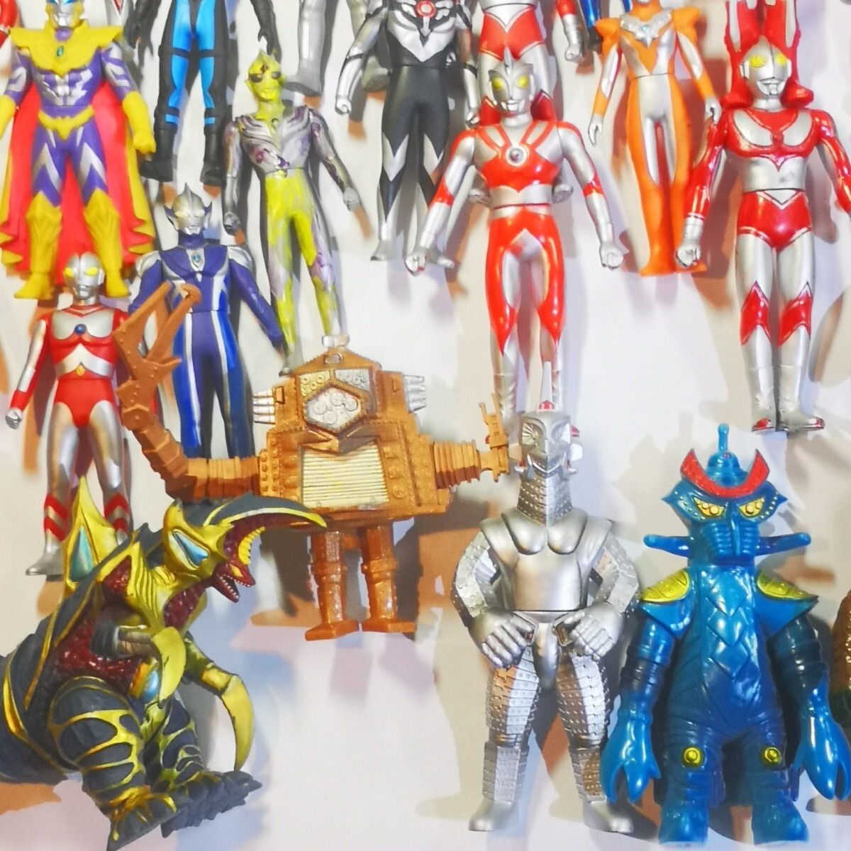 ウルトラマン(隊員、怪獣含)&仮面ライダー他戦隊ものソフビ フィギュア ソフビ フィギュア ウルトラマン 怪獣 仮面ライダー 特撮 スーパー戦隊