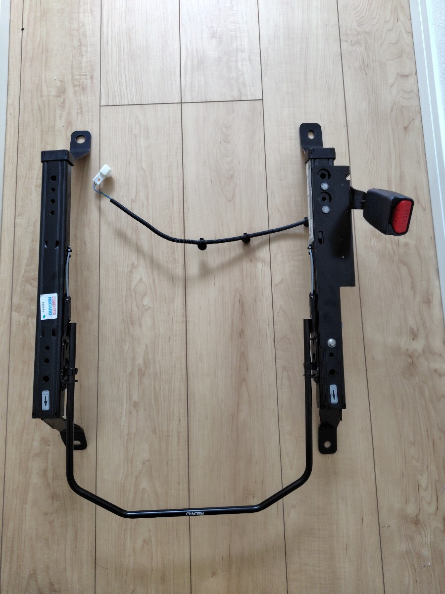 RECARO レカロ シートレール 運転席側 FIT　GE8、GP4など　SR7 セミバケ_3