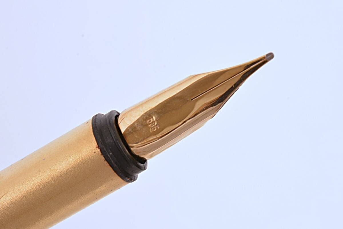 MONTBLANC モンブラン ノブレスゴールド No.1147 万年筆 / ペン先：585