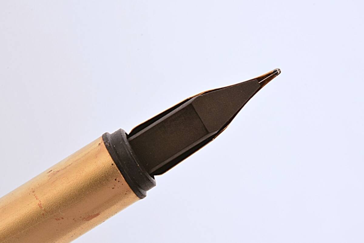 MONTBLANC モンブラン ノブレスゴールド No.1147 万年筆 / ペン先：585