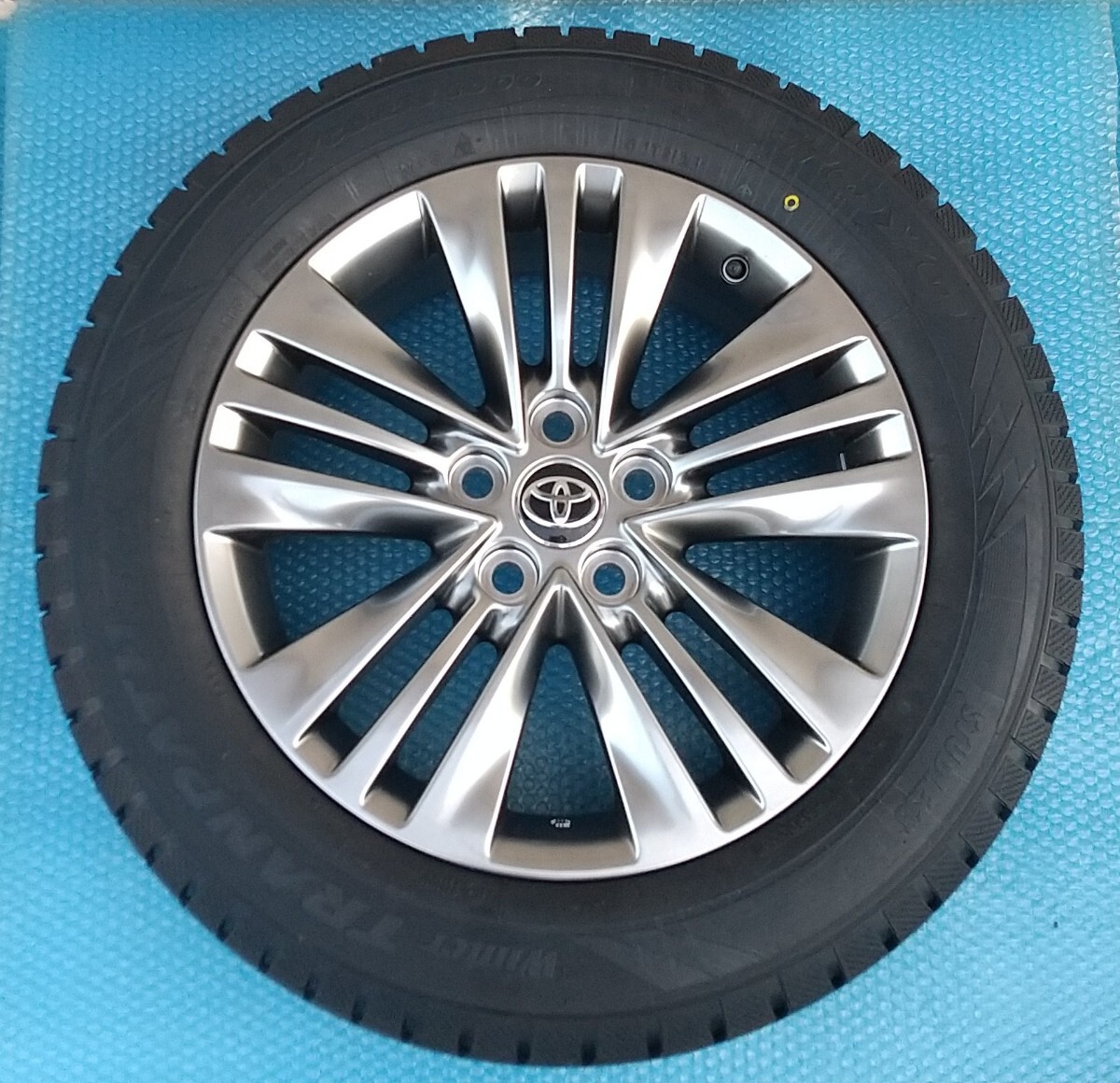近県送料安い！ 新品 2024年8月製 トーヨー スタッドレス 225/60R18 4