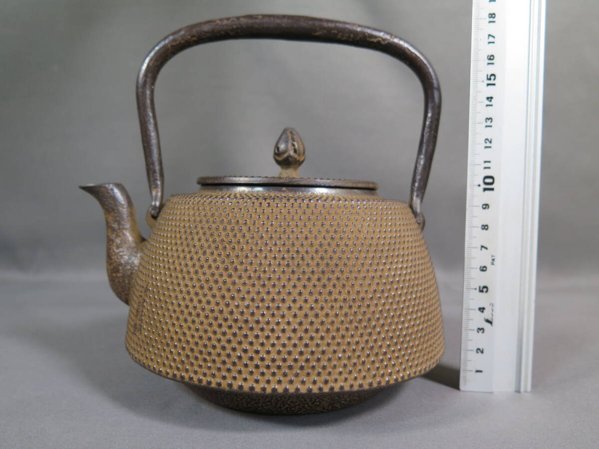 未使用】南部鉄器 三巌堂 鉄瓶 九重型 霰☆南部 茶道具 煎茶道具 急須