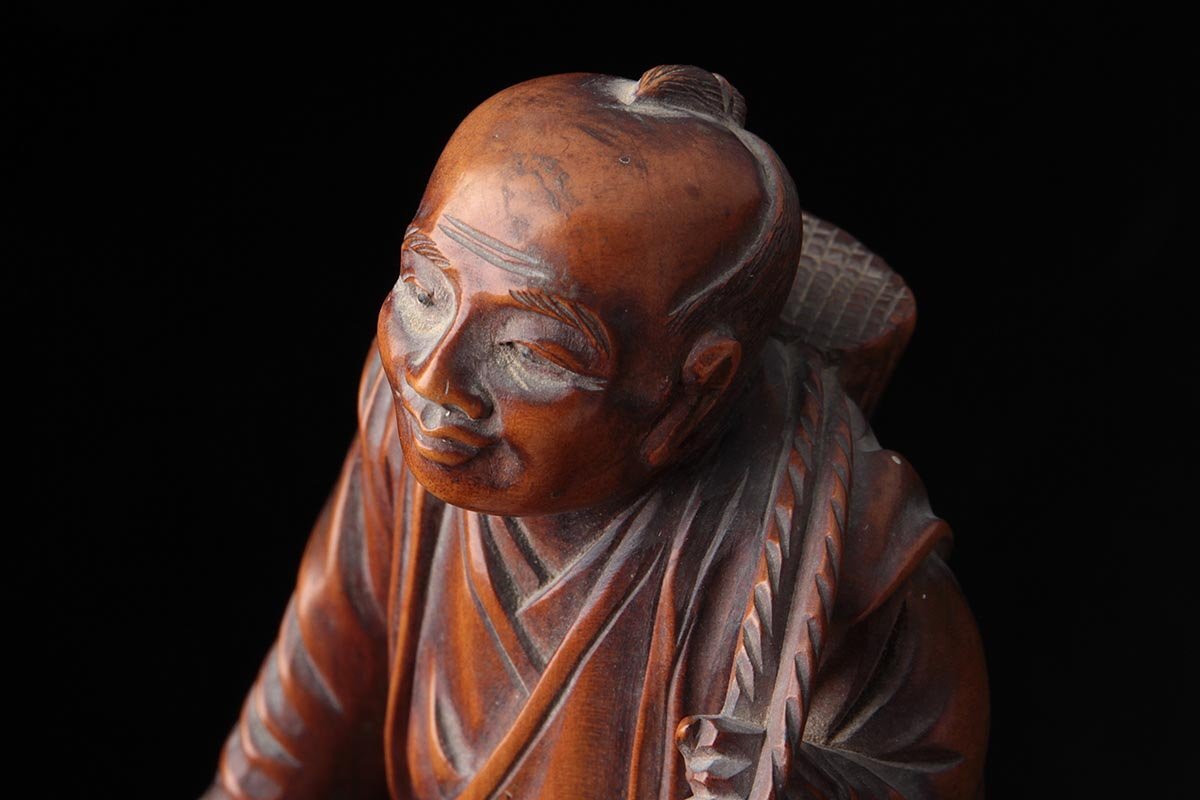 FB055 明治期 時代黄楊木彫「農夫/農民像」置物 高12.3cm 木箱附・柘植