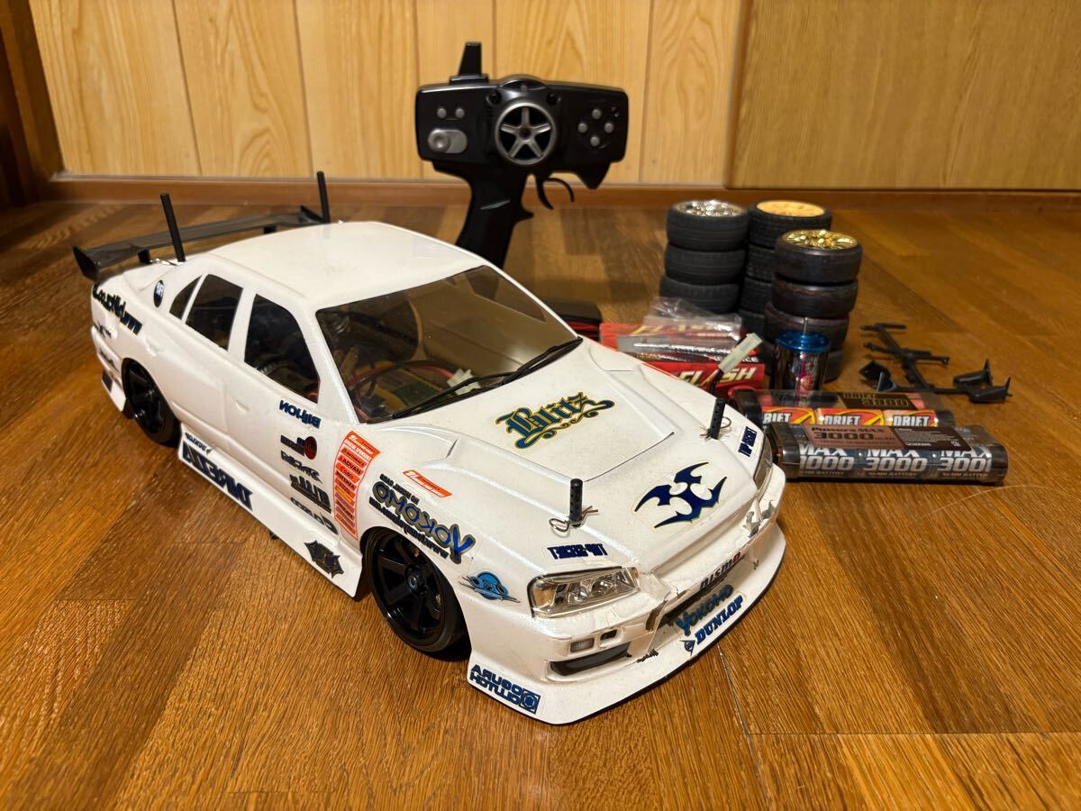 ヨコモ ドリフトパッケージ スカイライン 電装 オマケパーツ・メカ